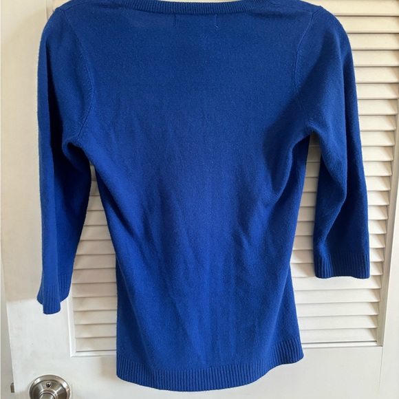 Blue pullover sweater in size petite small - Picture 2 of 4